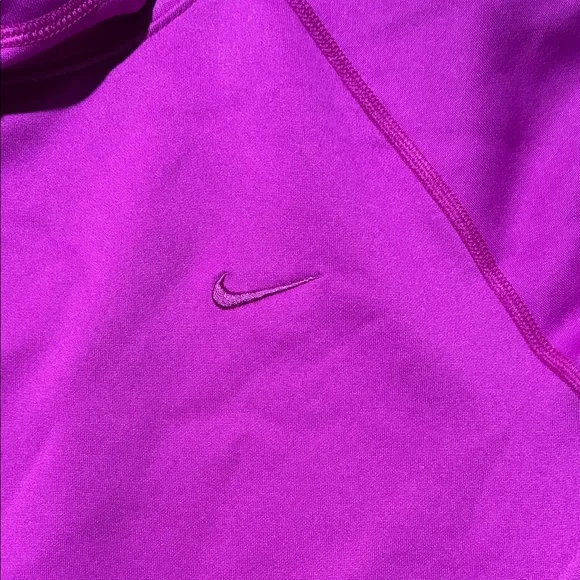 Nike Magenta Hoodie with thumb holes - Picture 4 of 6